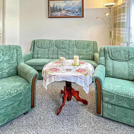 Ferienwohnung Ueckermuende شقة *